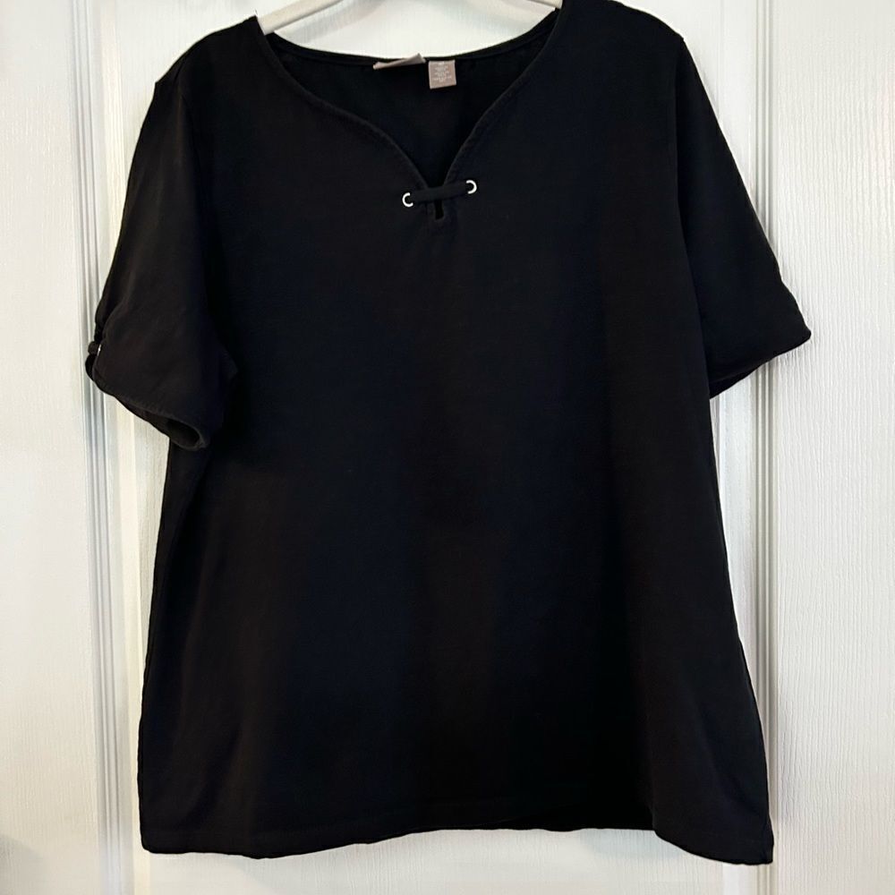 Chicos Black Short-Sleeve Tee grommet lace up top size 2 women’s